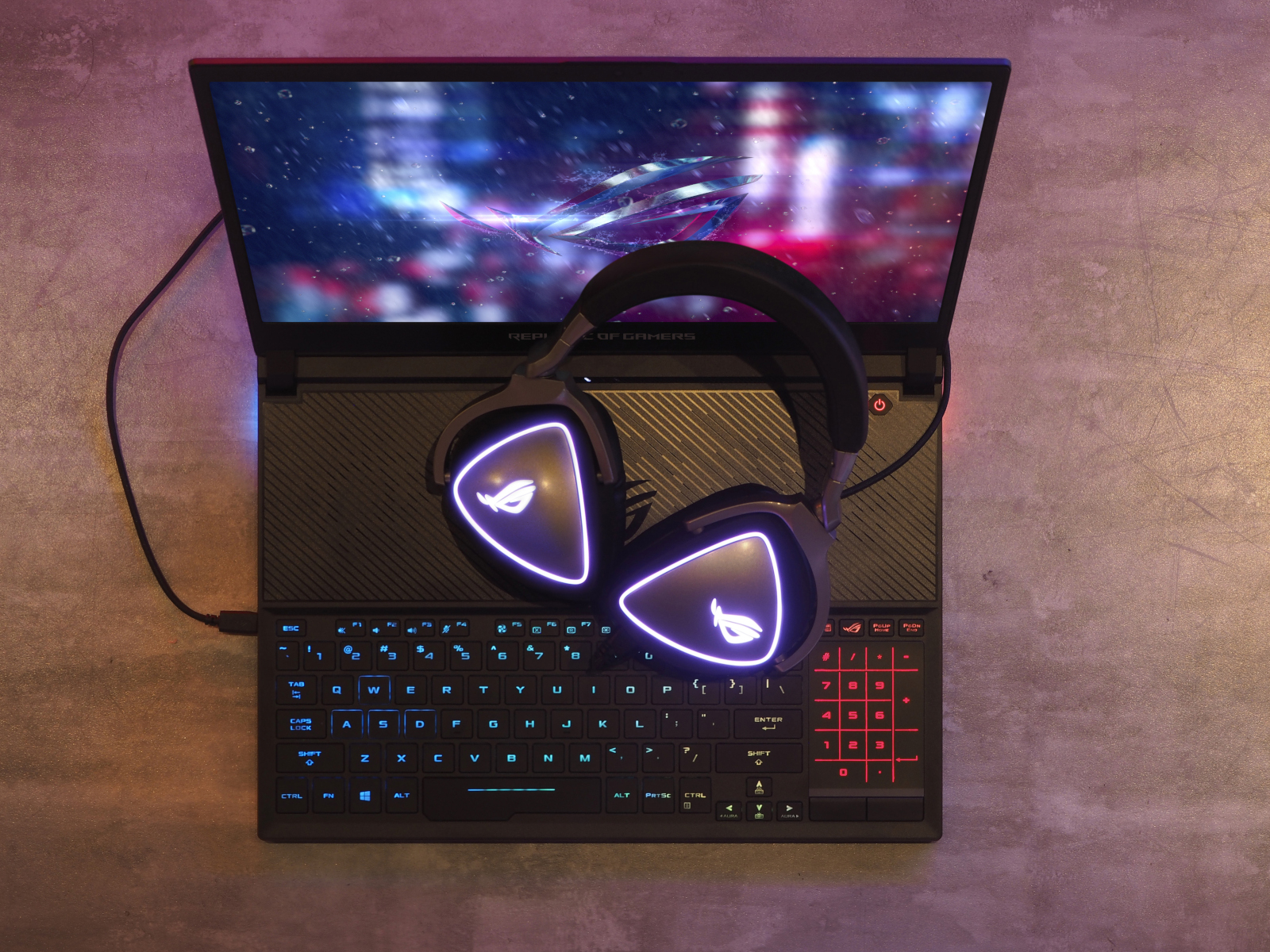 ROG Zephyrus S_GX531GS_Scenario photo_05